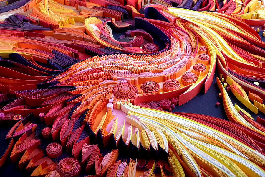 Detailed pattern for a small-scale quilling design